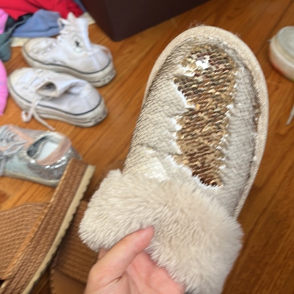 Slippers - Picture 2 of 2